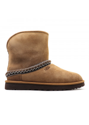 UGG Classic Short Cresent Chestnut