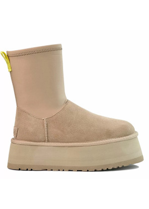 UGG Classic Dipper Boot Sand