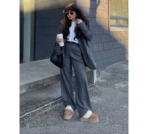 Купить UGG Funkette Suede Platform Chestnut