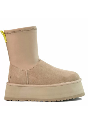 UGG Classic Dipper Boot Sand
