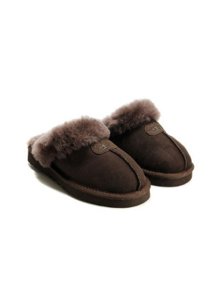 UGG Slippers Scufette Chocolate