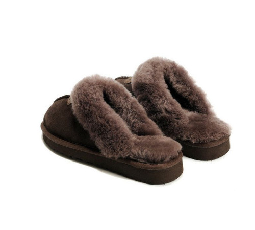 Купить UGG Slippers Scufette Chocolate