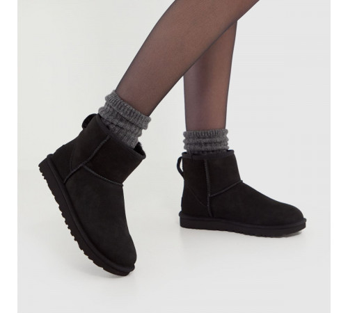 Купить UGG Classic Mini II Black Купить UGG Classic Mini II Black