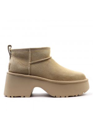 UGG Ultra Mini New Heights Mustard Seed